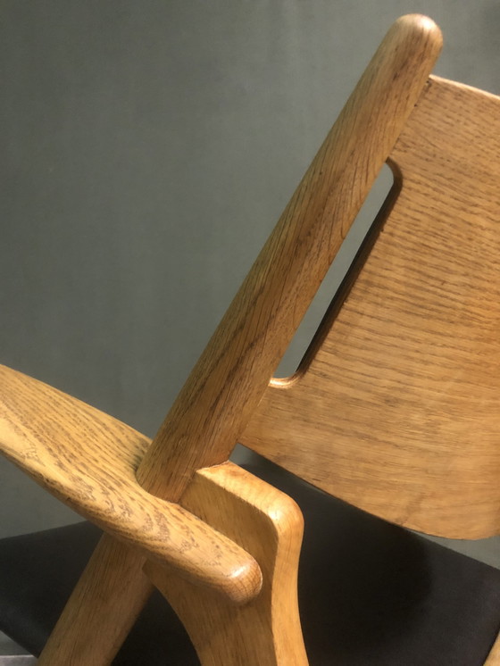 Image 1 of Hans J. Wegner Ch-28 Stoel Voor Carl Hansen