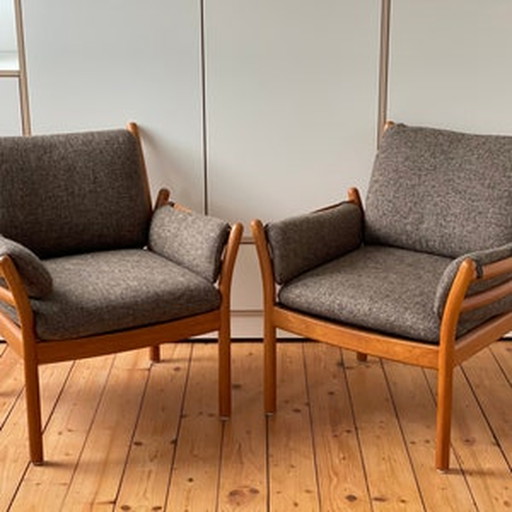 2x Illum Wikkelsoe fauteuil