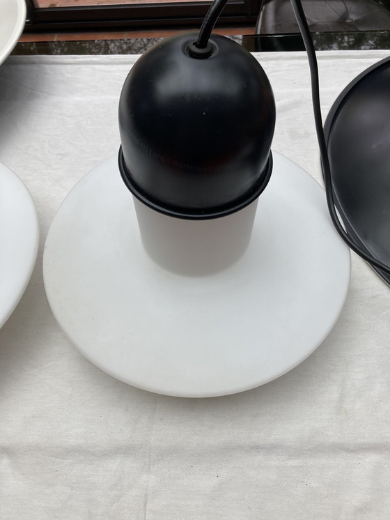 Image 1 of 2 Wit glazen en metalen hanglampen uit de jaren 80