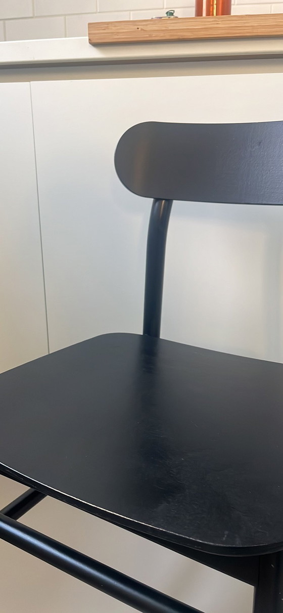 Image 1 of 2x Zwarte Ikea Rönninge Eetkamer Stoelen - door Maja Ganszyniec