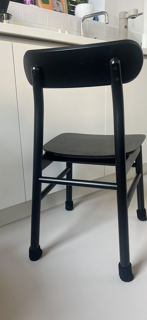 2x Zwarte Ikea Rönninge Eetkamer Stoelen - door Maja Ganszyniec