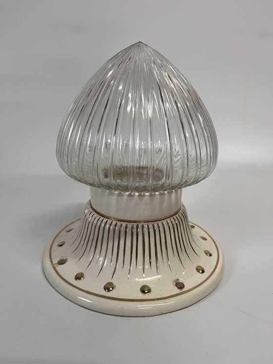 Image 1 of Art Nouveau Keramieken Plafondlamp Crème Met Gouden Decoratie Glazen Kap