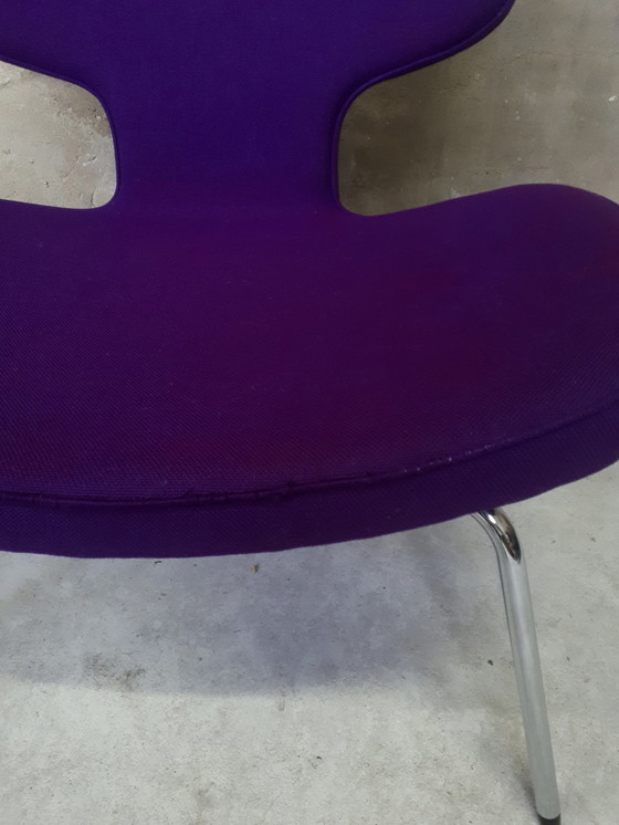 Image 1 of Artifort Libel Paars fauteuil