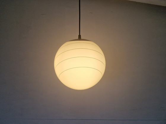 Image 1 of Vintage glazen hanglamp in space age stijl