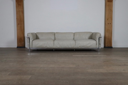 Cassina Lc3 Sofa van Le Corbusier in gebroken wit leer, Italië 1980S