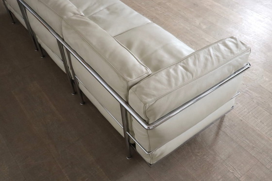 Image 1 of Cassina Lc3 Sofa van Le Corbusier in gebroken wit leer, Italië 1980S