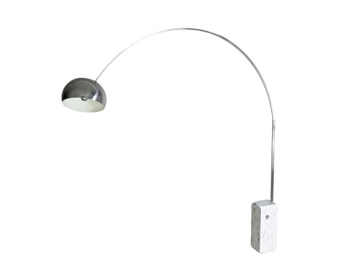 Flos Arco booglamp Achille & Pier Giacomo Castiglioni marmer