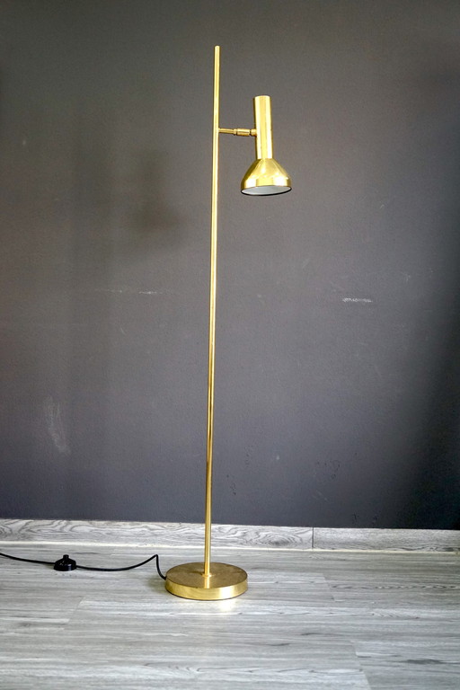 Duitse vintage vloerlamp in goud met grote kap & gouden details van Cosack, 1970