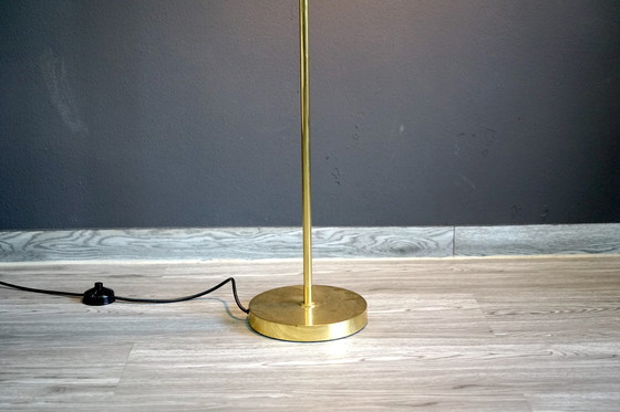 Image 1 of Duitse vintage vloerlamp in goud met grote kap & gouden details van Cosack, 1970