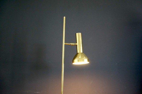 Image 1 of Duitse vintage vloerlamp in goud met grote kap & gouden details van Cosack, 1970