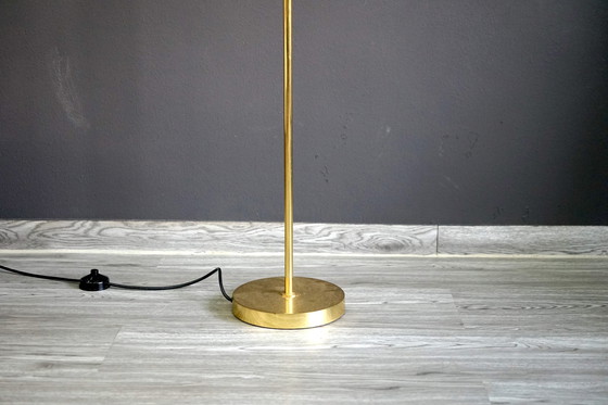 Image 1 of Duitse vintage vloerlamp in goud met grote kap & gouden details van Cosack, 1970