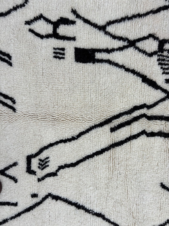 Image 1 of Modern Berber Vloerkleed - Abstract Zwart Wit Ontwerp (210X300 Cm)