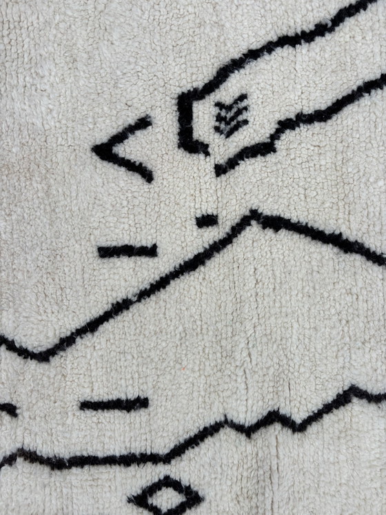 Image 1 of Modern Berber Vloerkleed - Abstract Zwart Wit Ontwerp (210X300 Cm)