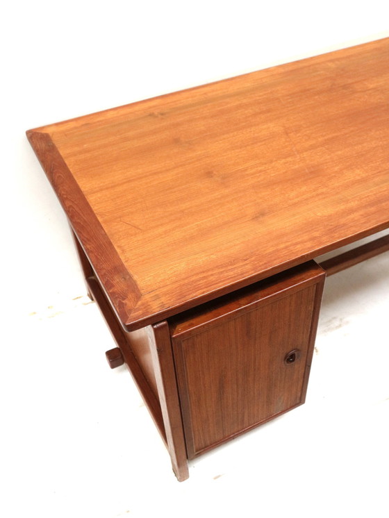 Image 1 of  Deens Design Groot Vintage Directiebureau Gemaakt In De Jaren ’60