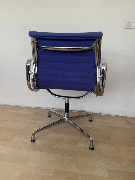 Image 1 of 2x Vitra EA 107 chair