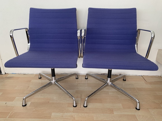 Image 1 of 2x Vitra EA 107 chair