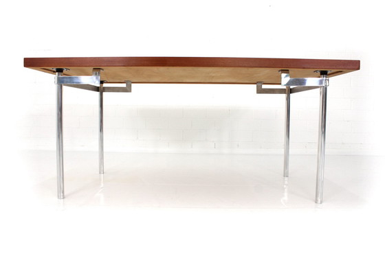 Image 1 of Hans J. Wegner Mod.318 eettafel met teakhout, 1a gerestaureerd