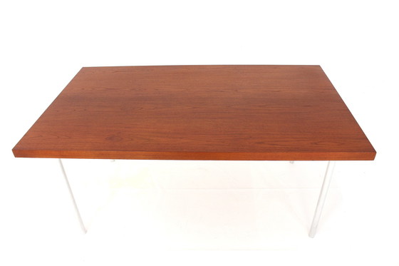 Image 1 of Hans J. Wegner Mod.318 eettafel met teakhout, 1a gerestaureerd