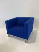 Gerard van den Berg fauteuil en poef
