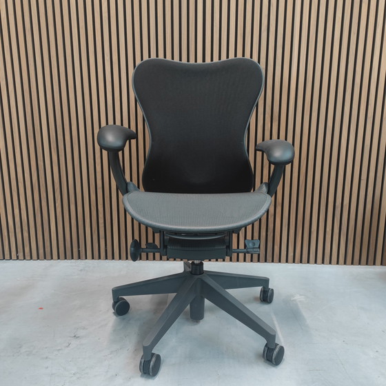 Image 1 of Herman Miller Mirra 2 Bureaustoel