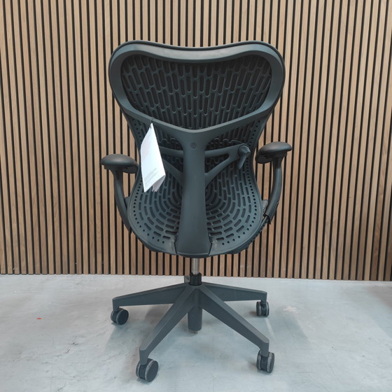 Image 1 of Herman Miller Mirra 2 Bureaustoel