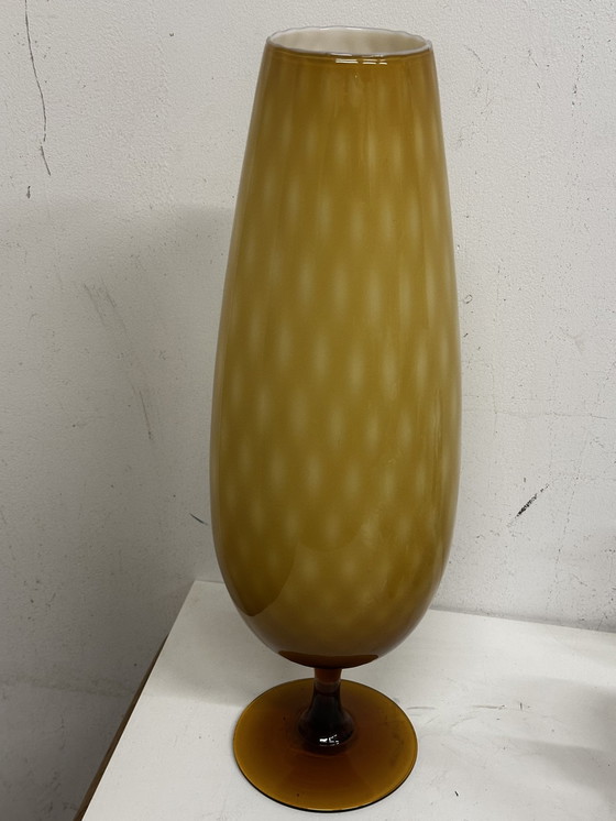 Image 1 of Grote vintage 60'S vaas Empoli tweekleurig glas - amber en wit H 51 cm