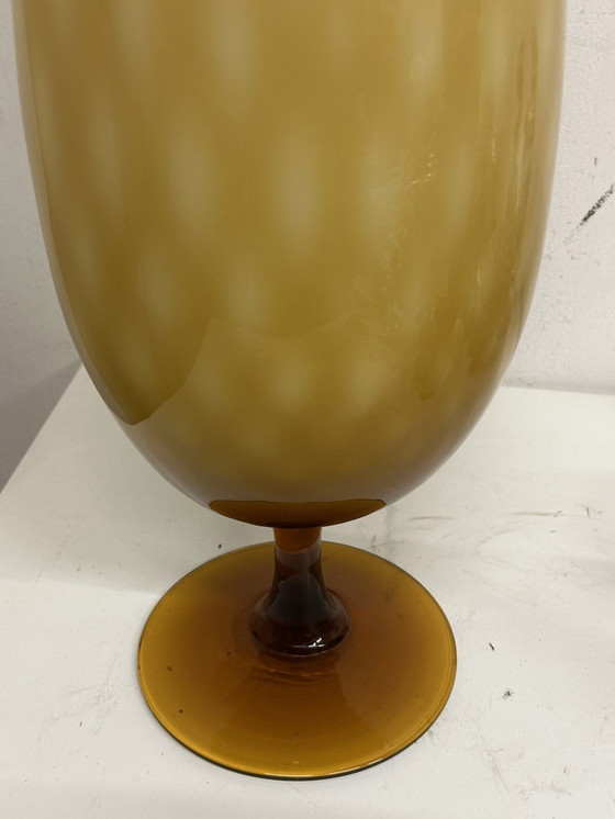 Image 1 of Grote vintage 60'S vaas Empoli tweekleurig glas - amber en wit H 51 cm