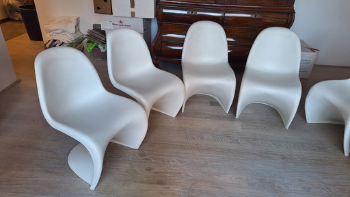 8 x Vitra Verner Panton Stoelen Mat Wit