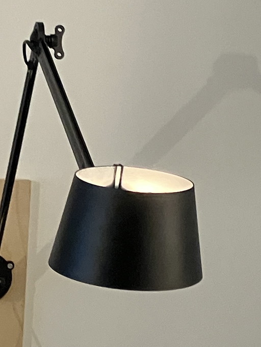 Tonone Bolt Lamp