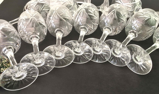 Image 1 of Set van 12 Boheems geslepen kristallen wijnglazen