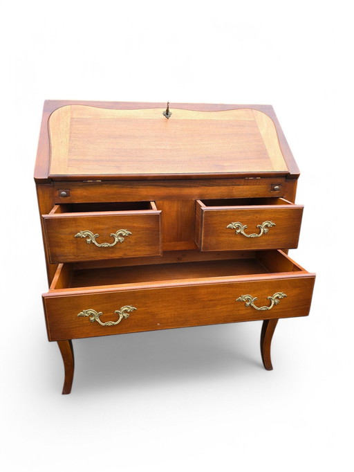 Antieke secretaire in massief notenhout