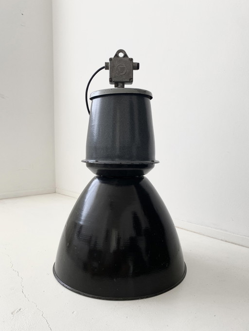 Industriële fabriekslamp