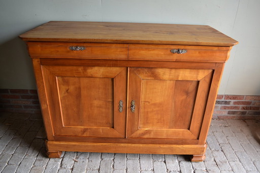 Kersen Dressoir