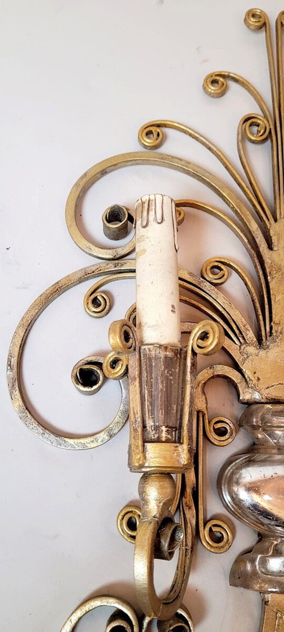 Image 1 of  Smeedijzeren en zilveren wandlamp - Maison Baguès
