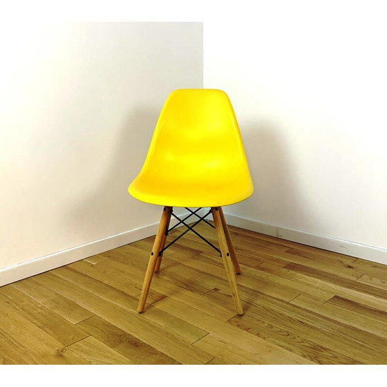 Image 1 of Set van 3 vintage plastic stoelen met vlekken