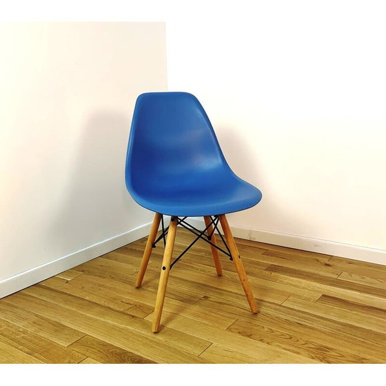 Image 1 of Set van 3 vintage plastic stoelen met vlekken