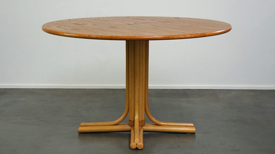 Image 1 of 4 x Vintage design bentwood eetkamerstoel en een eettafel 