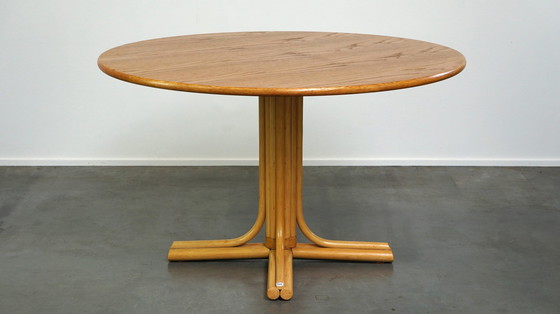 Image 1 of 4 x Vintage design bentwood eetkamerstoel en een eettafel 