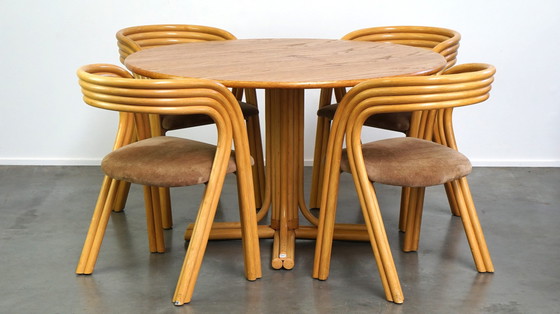 Image 1 of 4 x Vintage design bentwood eetkamerstoel en een eettafel 