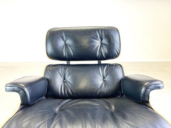 Image 1 of Eames Lounge Stoel Vitra Fauteuil Incl. Ottoman Zwart