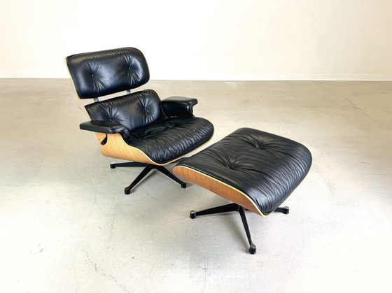 Image 1 of Eames Lounge Stoel Vitra Fauteuil Incl. Ottoman Zwart