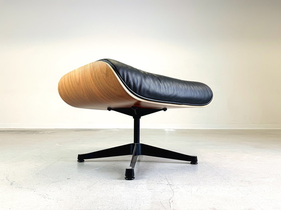 Image 1 of Eames Lounge Stoel Vitra Fauteuil Incl. Ottoman Zwart