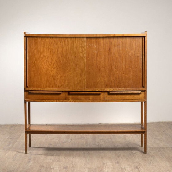 Image 1 of Vintage eiken dressoir met dubbele schuifdeuren, 1950