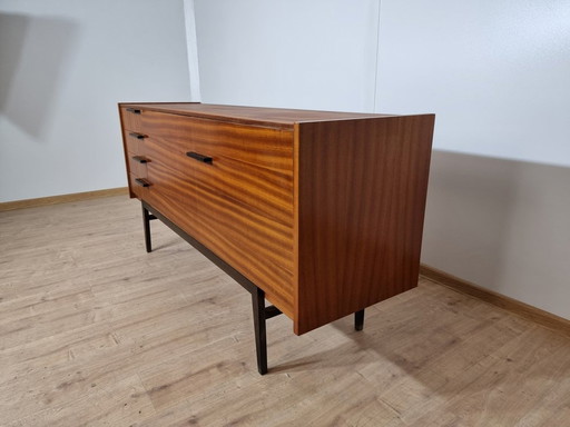 Dressoir van František Mezulánik