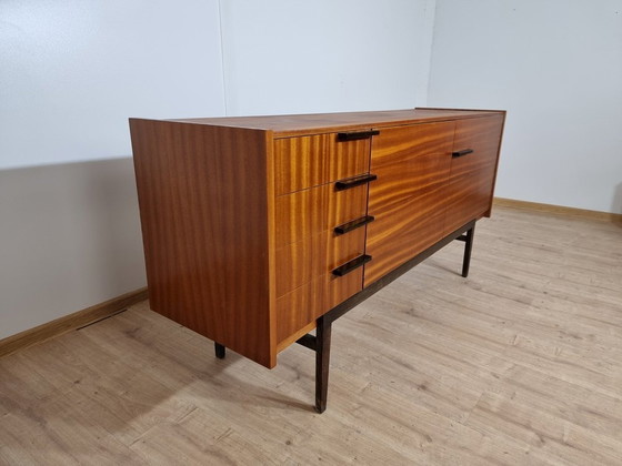 Image 1 of Dressoir van František Mezulánik