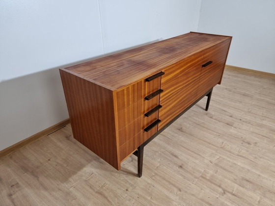 Image 1 of Dressoir van František Mezulánik