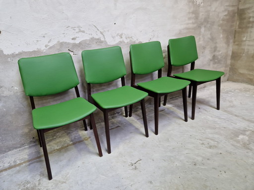 Set van 4 vintage stoelen opnieuw bekleed