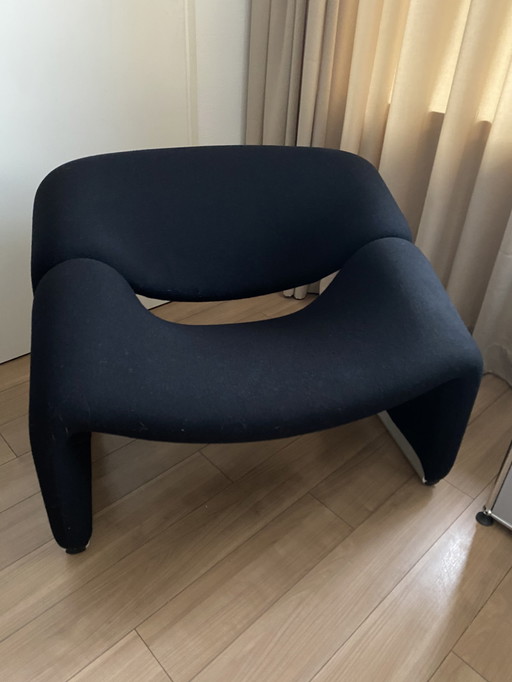 Artifort F598 Groovy M Chair Zwart