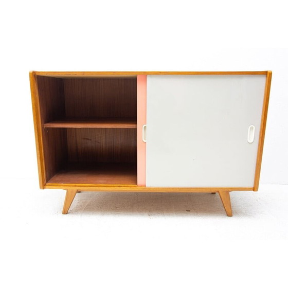 Image 1 of Vintage beukenhouten buffetkast "U-452" van Jiří Jiroutek, Tsjechië 1960