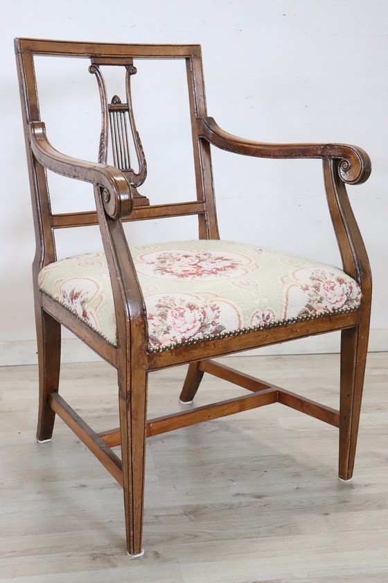Image 1 of Antieke houten leunstoel, 18e eeuw